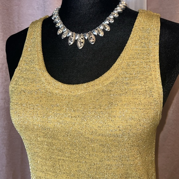 Vintage Authentic A.K.A. Los Angeles Size M Gold Tank - Picture 2 of 13